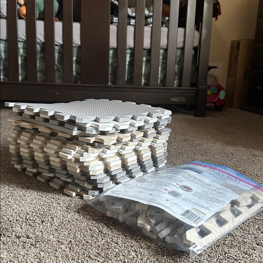 MioTetto Foam Floor Tiles for Kids. 50x50, 16 pieces.